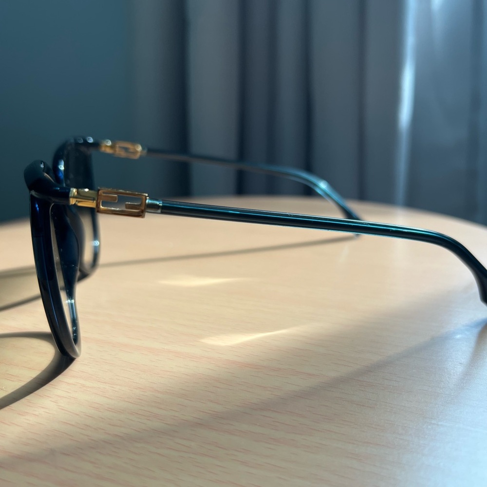 Fendi Blue Cat-Eye Sunglasses with Gradient Lenses - Picture 3 of 7